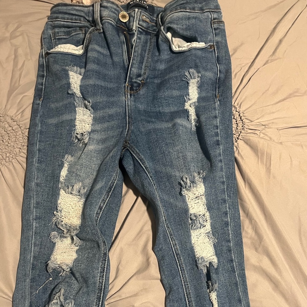 distressed skinny jeans